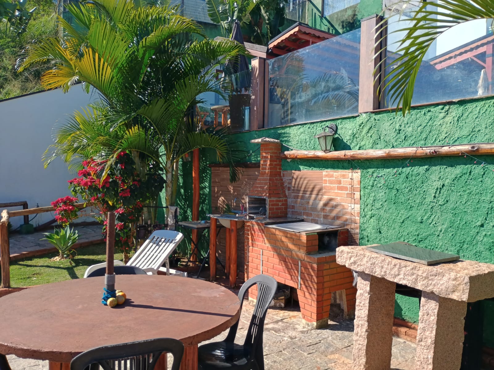 Casa de alto padrão com vista panorâmica no Horizonte Azul 2