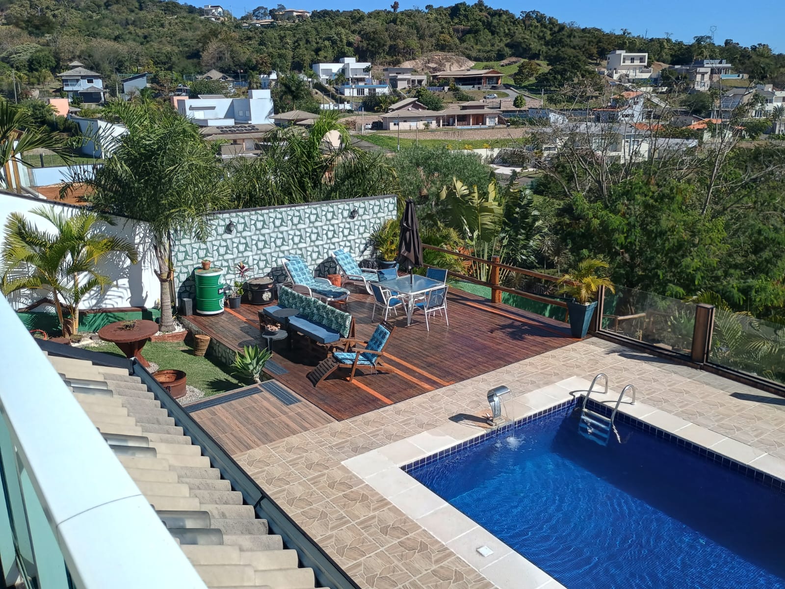 Casa de alto padrão com vista panorâmica no Horizonte Azul 2