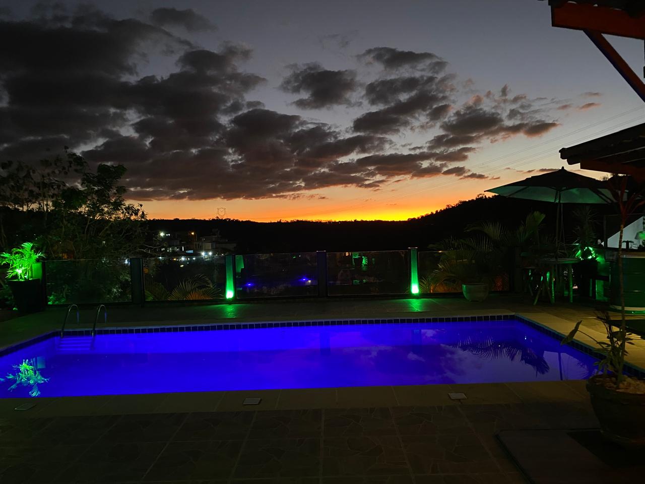 Casa de alto padrão com vista panorâmica no Horizonte Azul 2