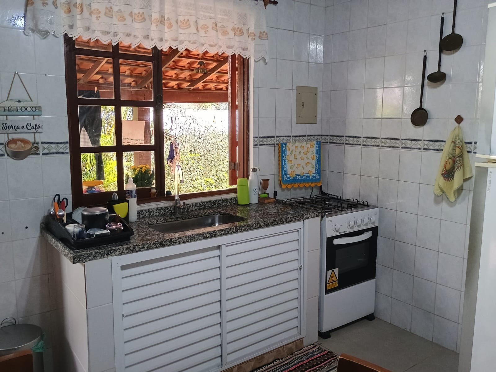 Casa em estilo rústica com piscina no São José do Ribeirão 