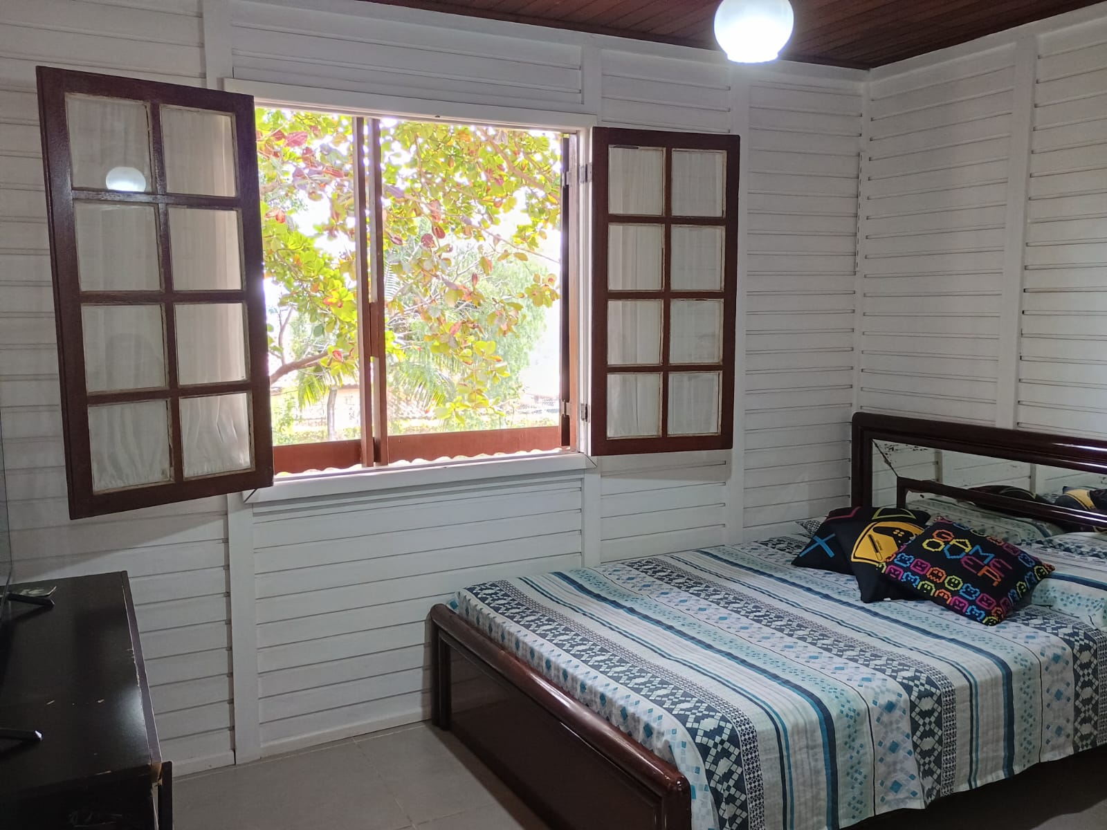 Casa em estilo rústica com piscina no São José do Ribeirão 