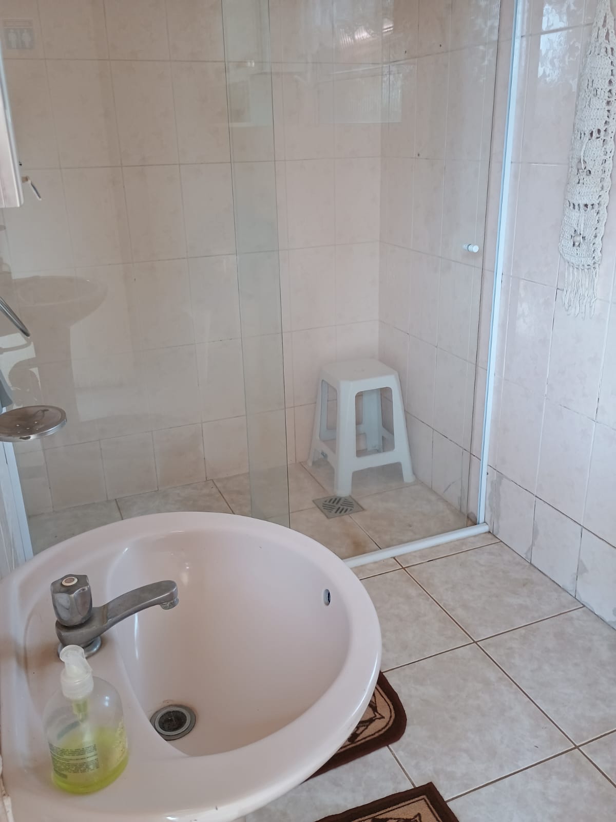 Casa em estilo rústica com piscina no São José do Ribeirão 