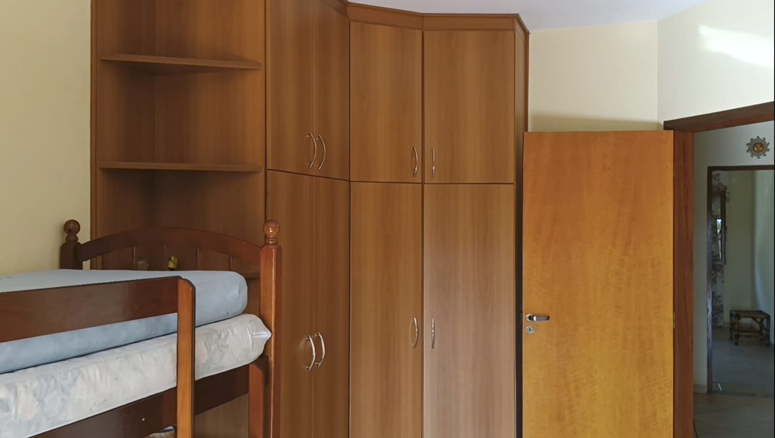 Casa de Campo com 3 dormitórios a Venda no Condomínio Cafezal 6