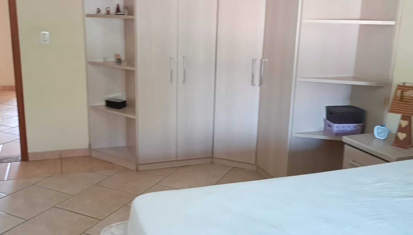Casa de Campo com 3 dormitórios a Venda no Condomínio Cafezal 6