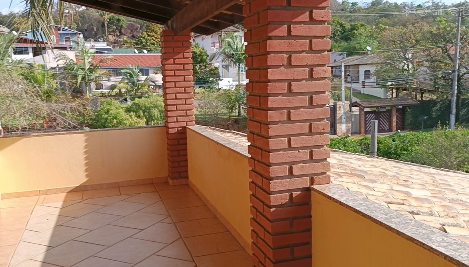 Casa de Campo com 3 dormitórios a Venda no Condomínio Cafezal 6