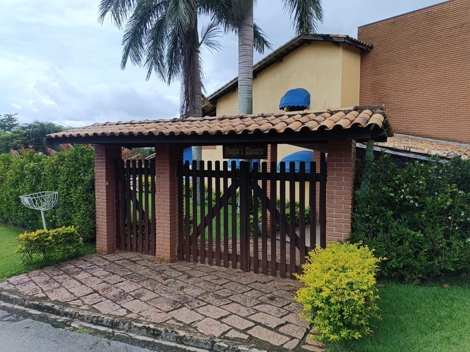 Casa de Campo com 3 dormitórios a Venda no Condomínio Cafezal 6