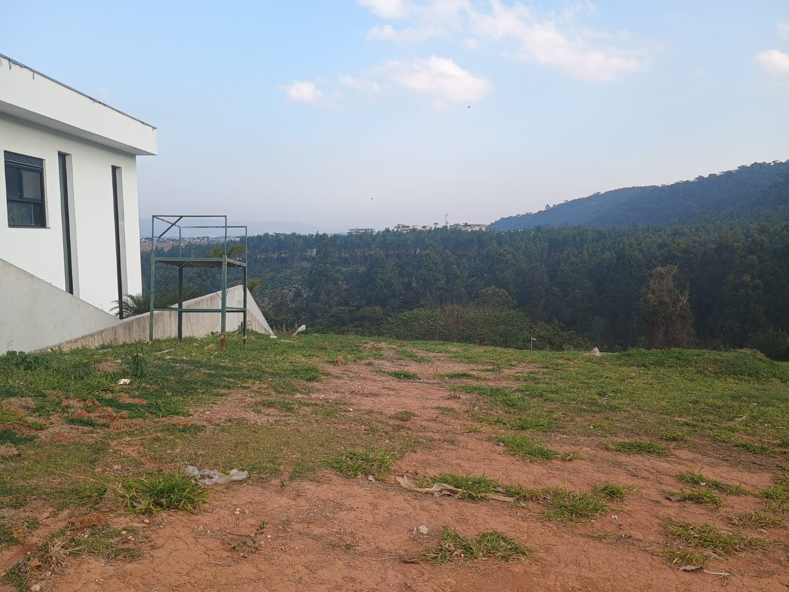 Terreno a Venda em Condomínio de Alto Padrão 