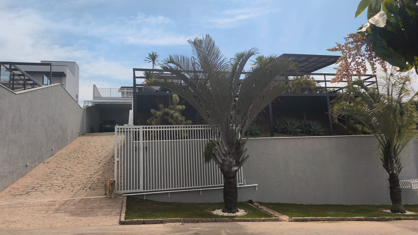 Casa com 3 Suítes e Piscina a Venda no Condomínio Horizonte Azul 2