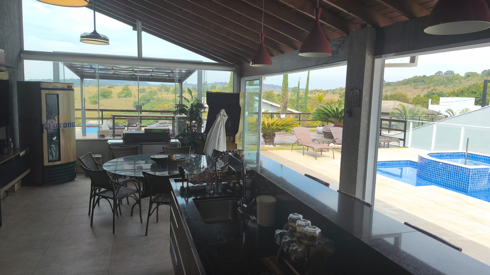 Casa com 3 Suítes e Piscina a Venda no Condomínio Horizonte Azul 2