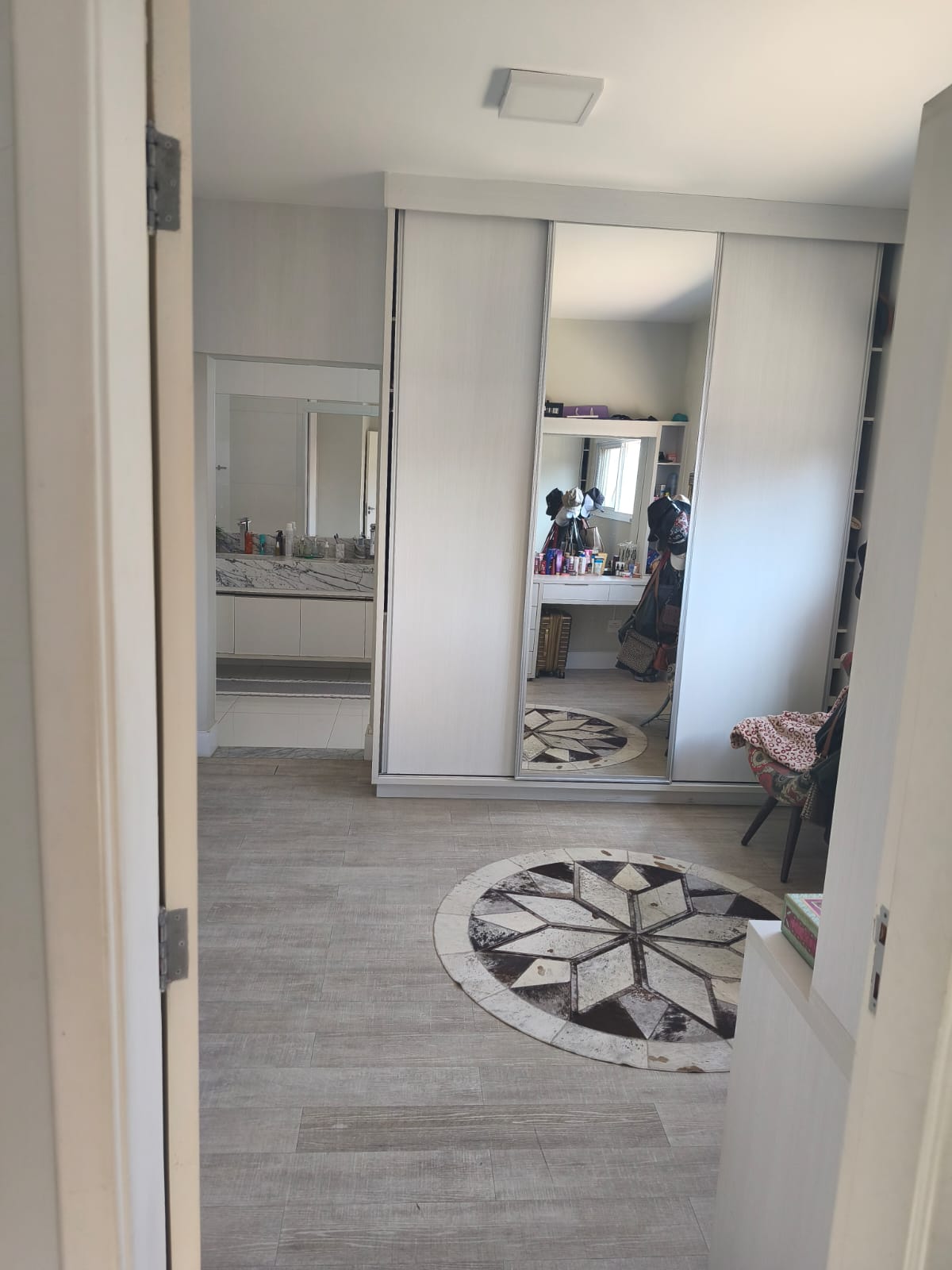 Casa com 3 Suítes e Piscina a Venda no Condomínio Horizonte Azul 2