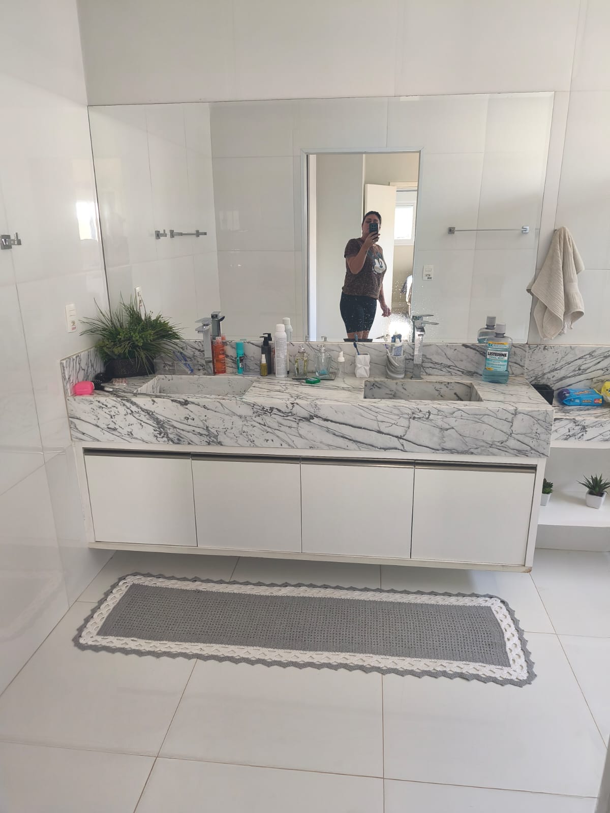 Casa com 3 Suítes e Piscina a Venda no Condomínio Horizonte Azul 2