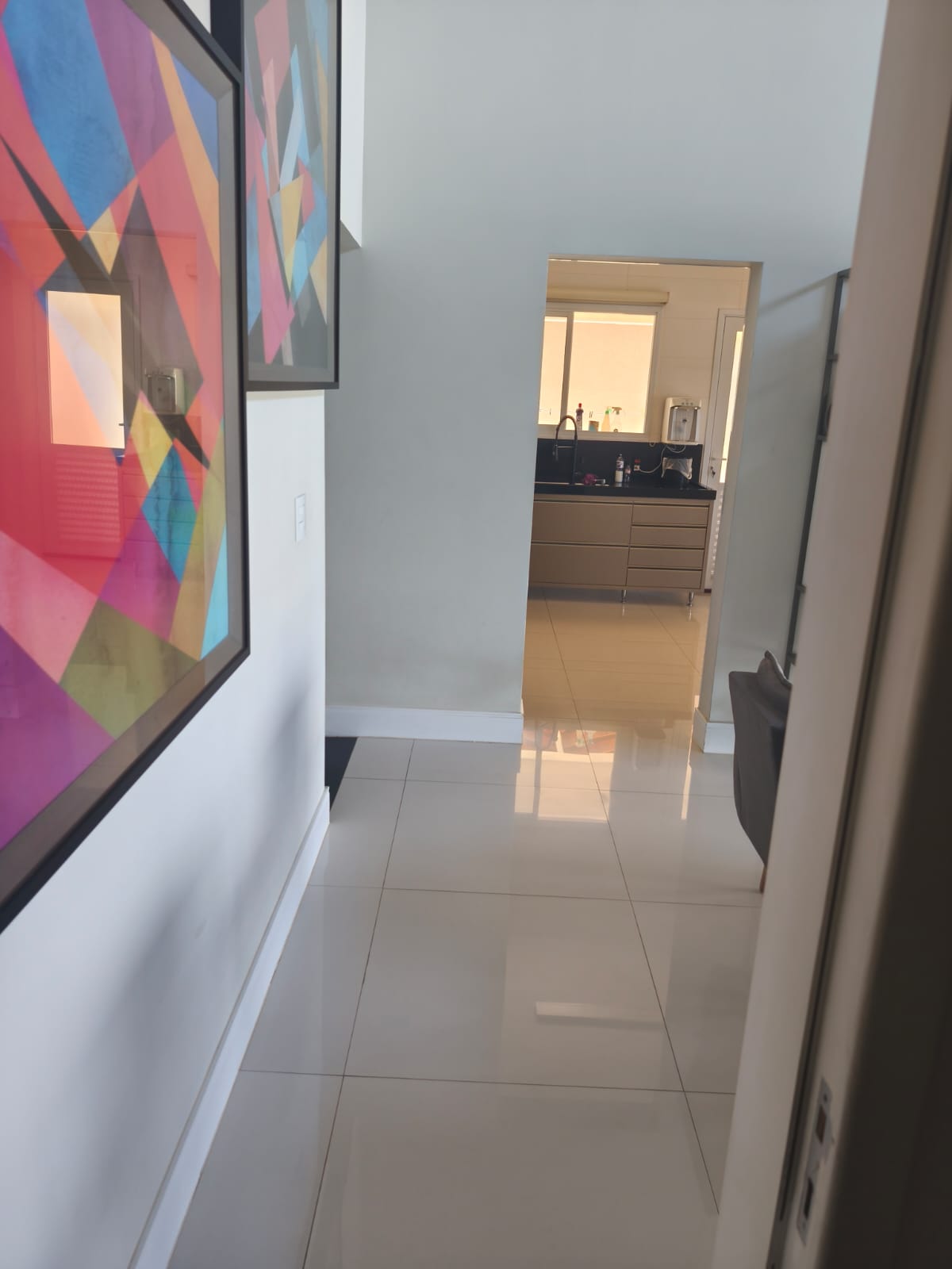 Casa com 3 Suítes e Piscina a Venda no Condomínio Horizonte Azul 2