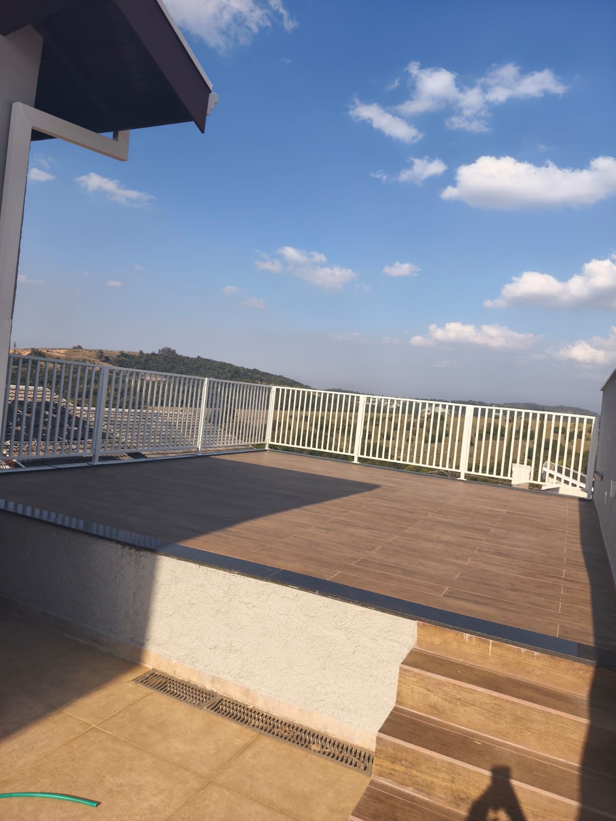 Casa com 3 Suítes e Piscina a Venda no Condomínio Horizonte Azul 2