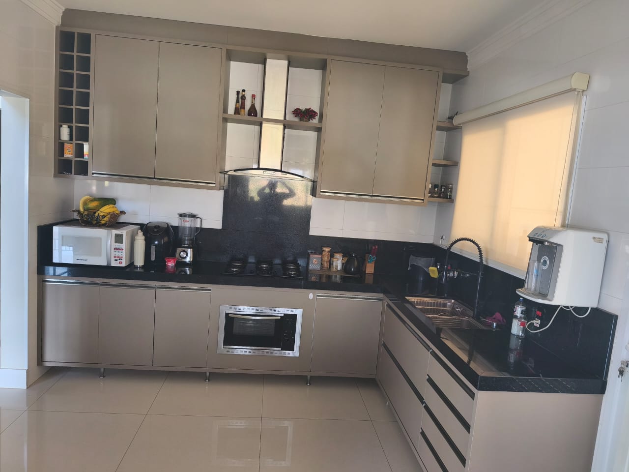 Casa com 3 Suítes e Piscina a Venda no Condomínio Horizonte Azul 2