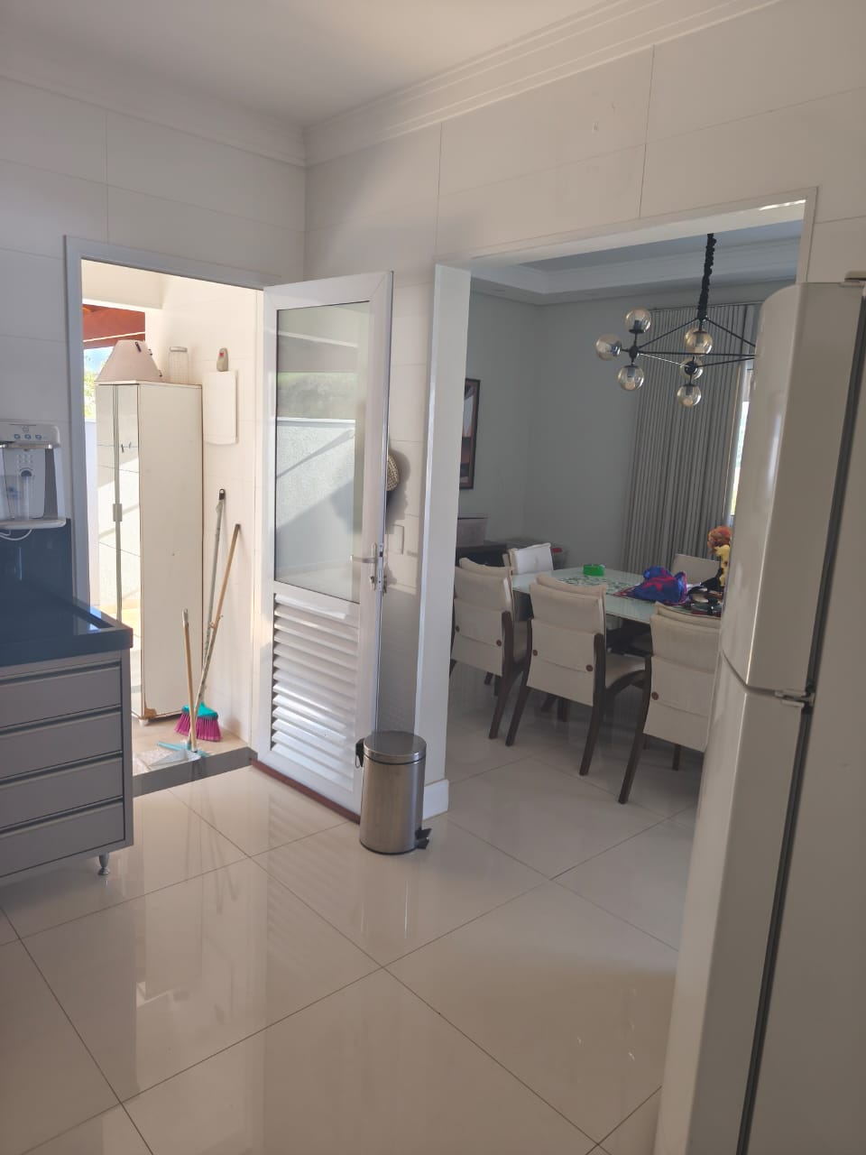 Casa com 3 Suítes e Piscina a Venda no Condomínio Horizonte Azul 2