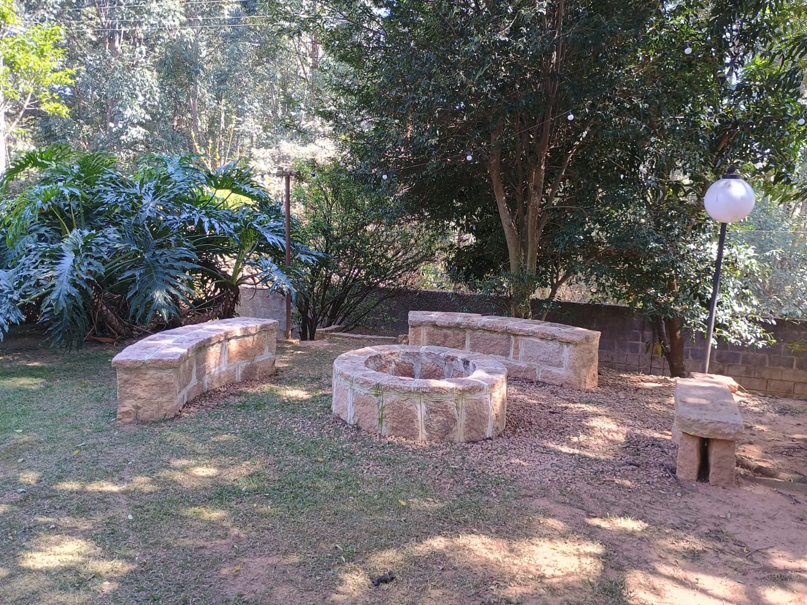 Casa de Alto Padrão a Venda no Condomínio Village Águas de Santa Elisa 