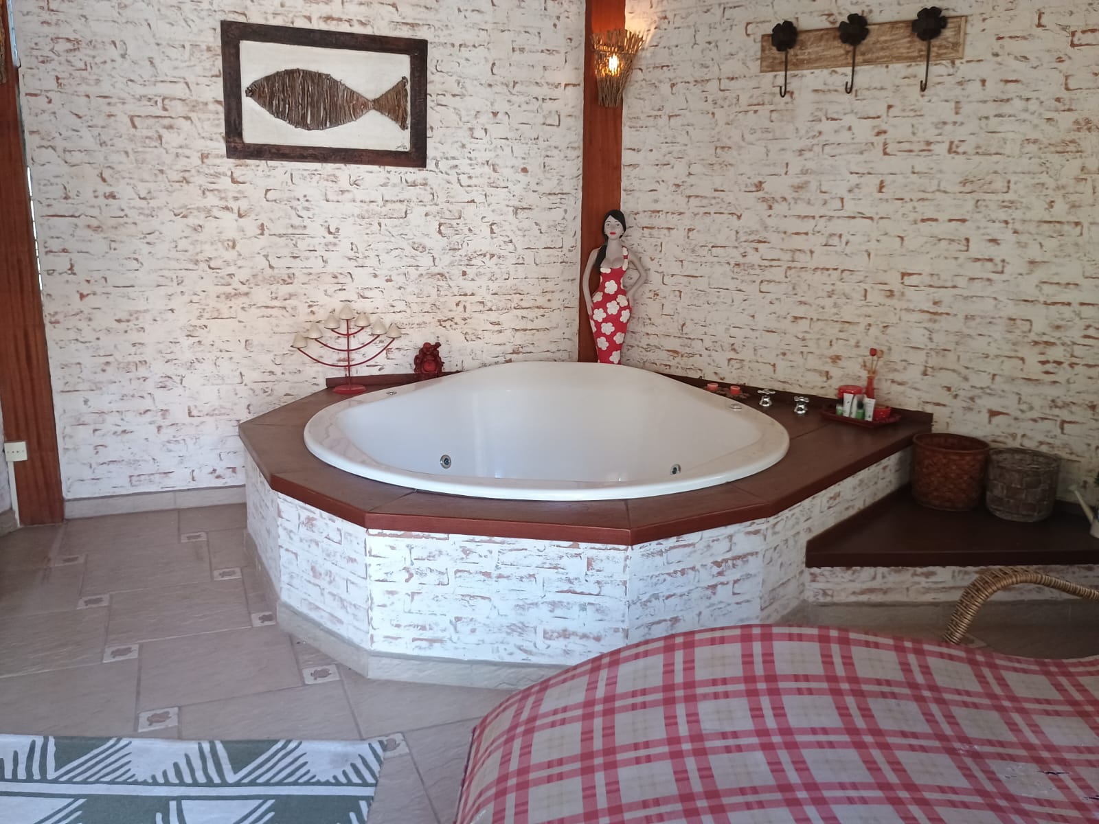 Casa de Alto Padrão a Venda no Condomínio Village Águas de Santa Elisa 