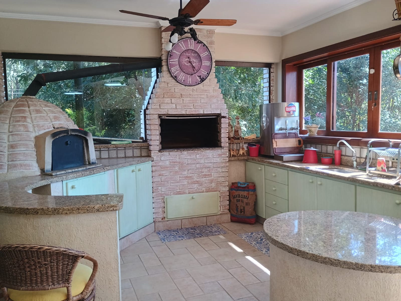 Casa de Alto Padrão a Venda no Condomínio Village Águas de Santa Elisa 