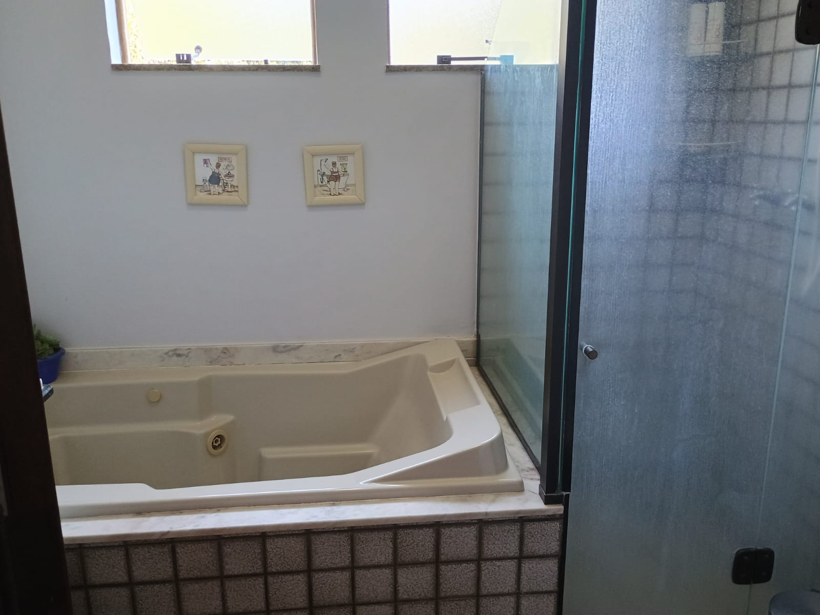 Casa de Alto Padrão a Venda no Condomínio Village Águas de Santa Elisa 