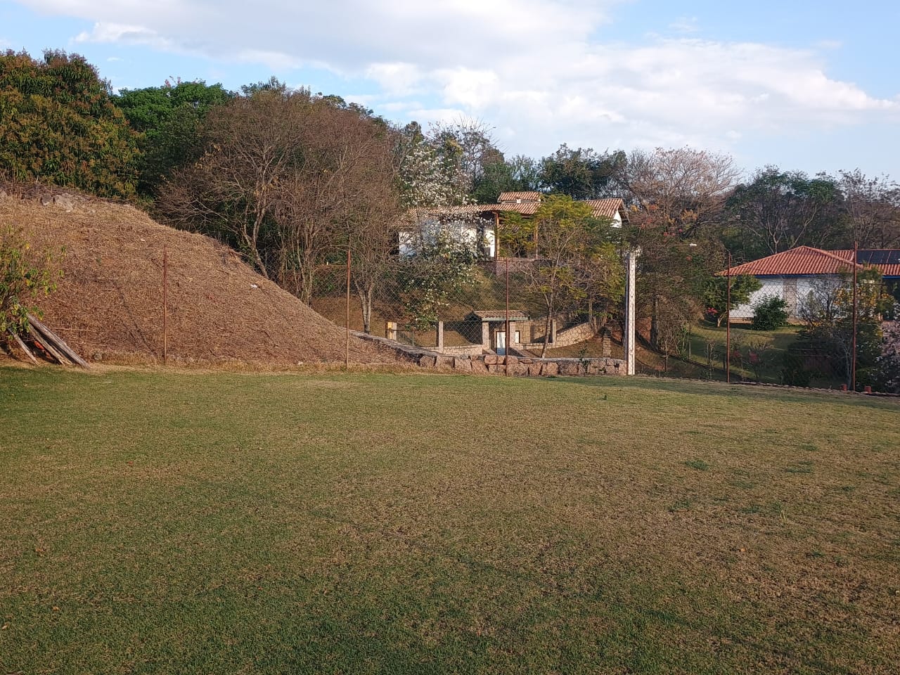 Casa Térrea a Venda no Condomínio Jardim do Ribeirão II em Iupeva