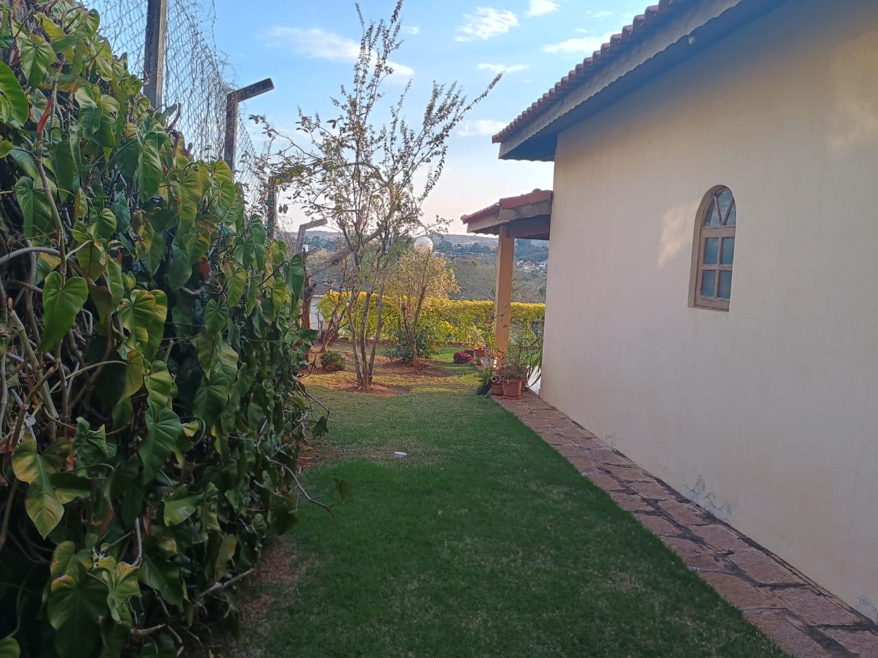 Casa Térrea a Venda no Condomínio Jardim do Ribeirão II em Iupeva