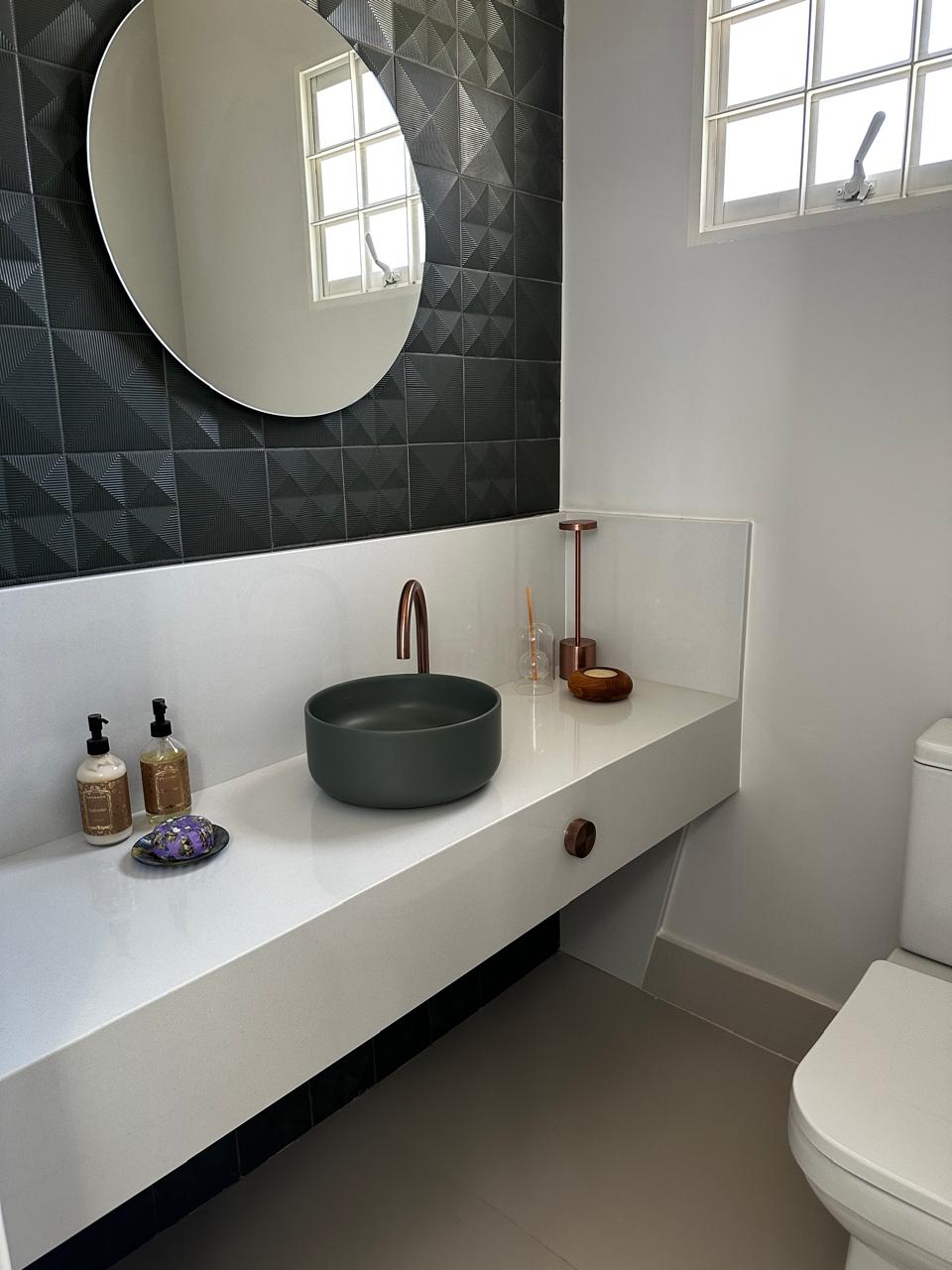 Casa de Alto Padrão a Venda no Condomínio Village Águas de Santa Elisa