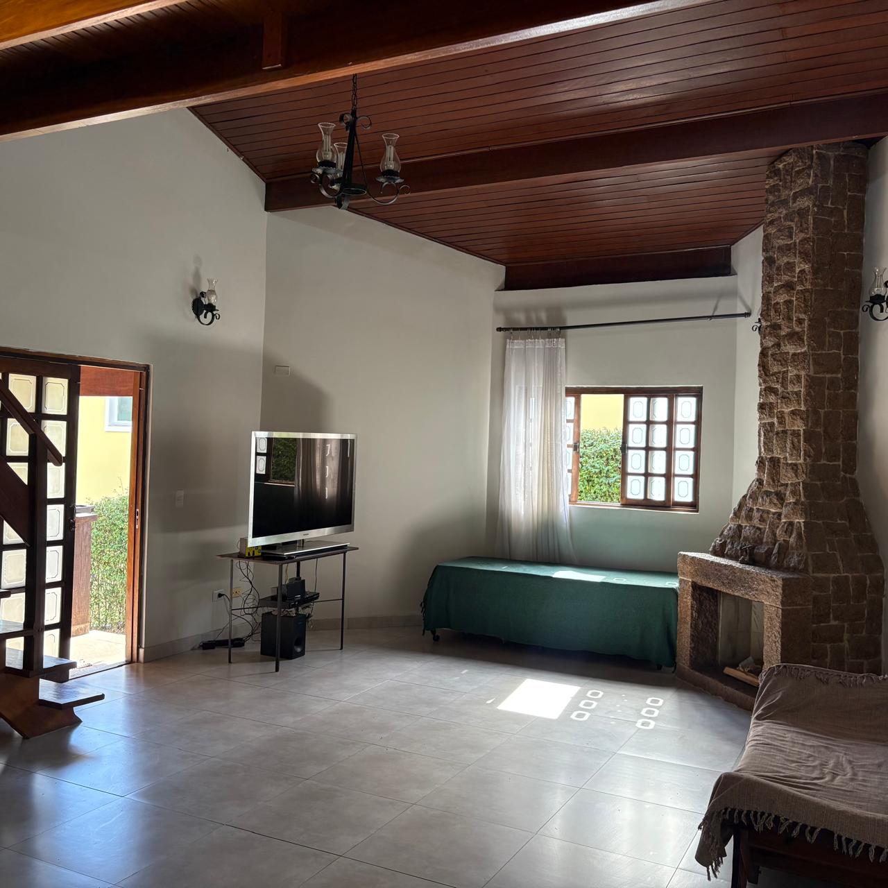 Casa a Venda no Condomínio Village Águas de Santa Elisa em Itupeva