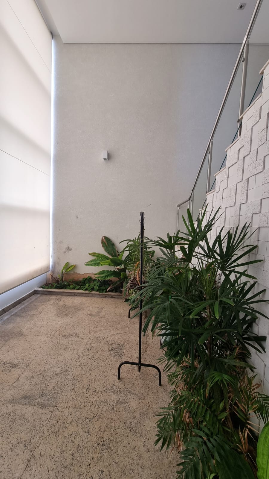 Casa de alto Padrão com 3 suítes e área de lazer a venda no Residencial dos Lagos