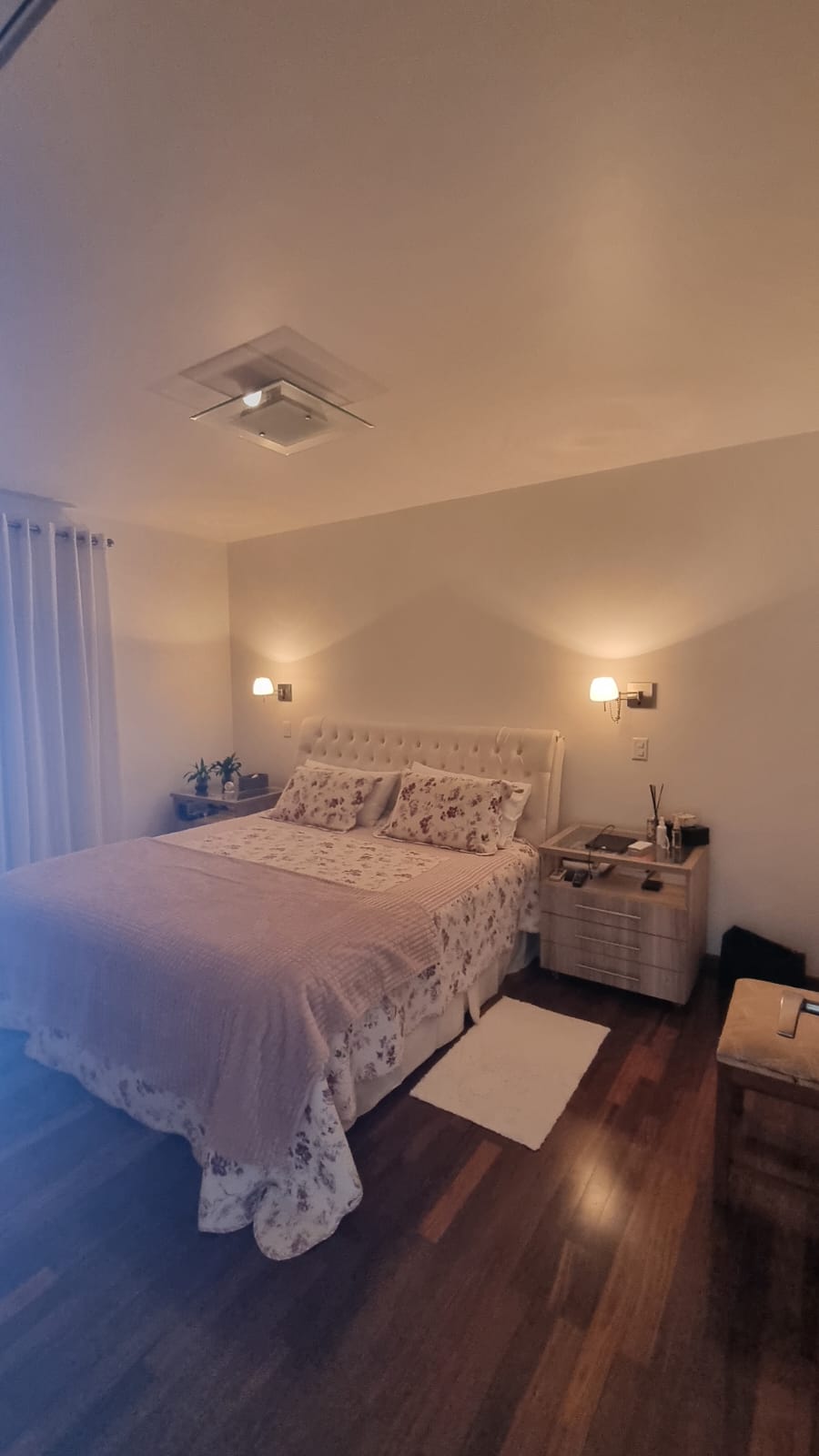 Casa de alto Padrão com 3 suítes e área de lazer a venda no Residencial dos Lagos