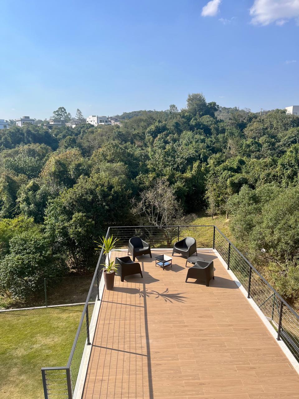 Casa de Alto Padrão a Venda no Condomínio Parque dos Resedás  