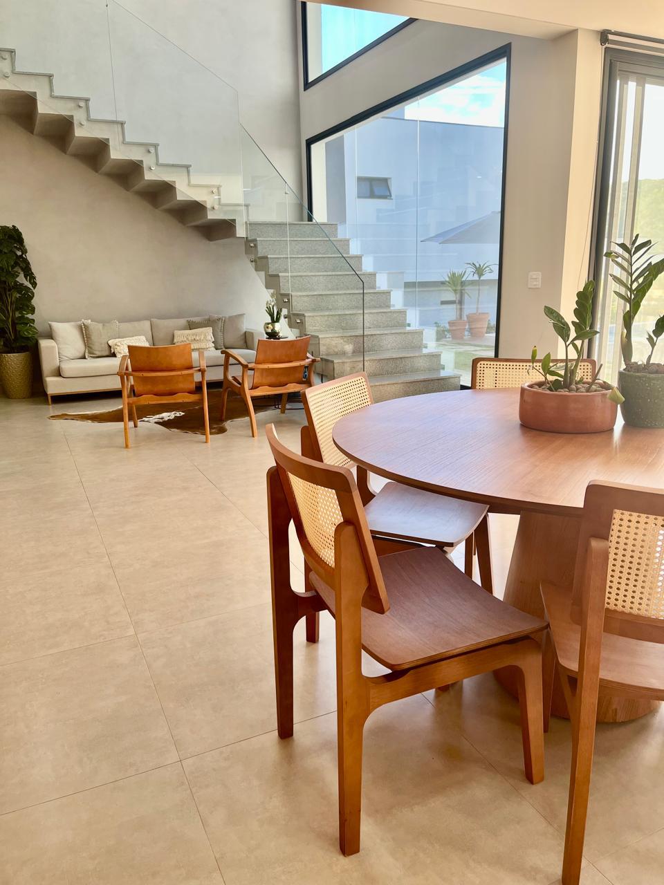 Casa de Alto Padrão a Venda no Condomínio Parque dos Resedás  