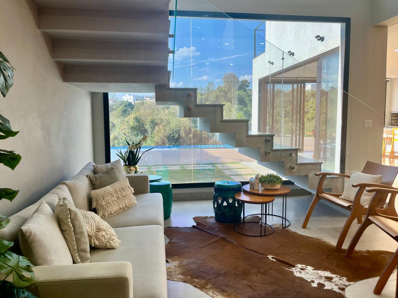 Casa de Alto Padrão a Venda no Condomínio Parque dos Resedás  