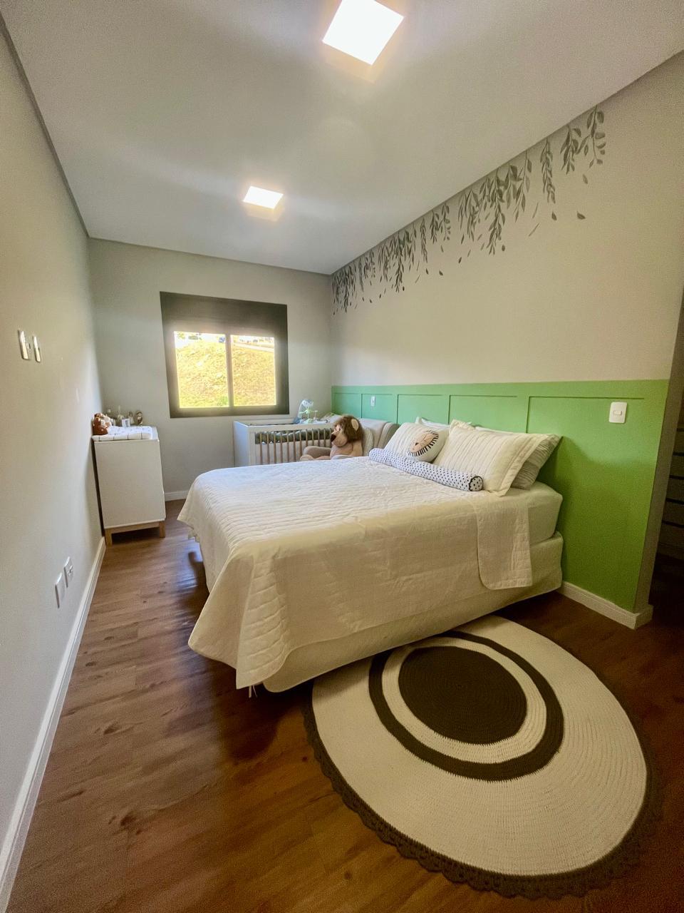 Casa de Alto Padrão a Venda no Condomínio Parque dos Resedás  