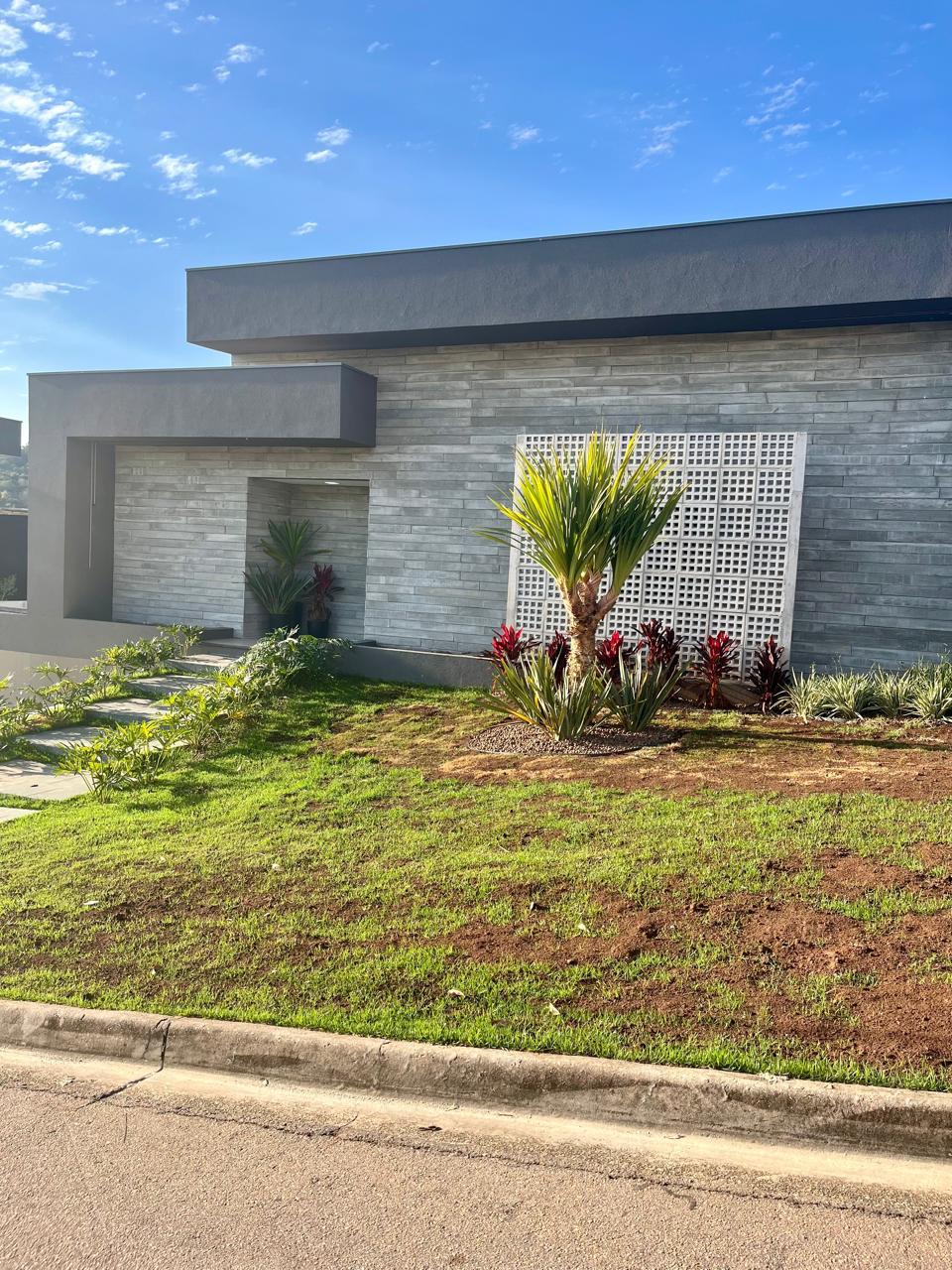 Casa de Alto Padrão a Venda no Condomínio Parque dos Resedás  