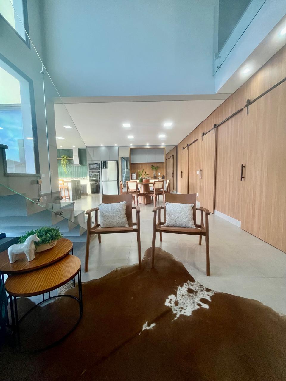 Casa de Alto Padrão a Venda no Condomínio Parque dos Resedás  