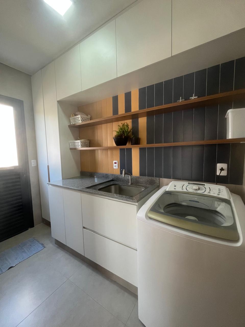 Casa de Alto Padrão a Venda no Condomínio Parque dos Resedás  