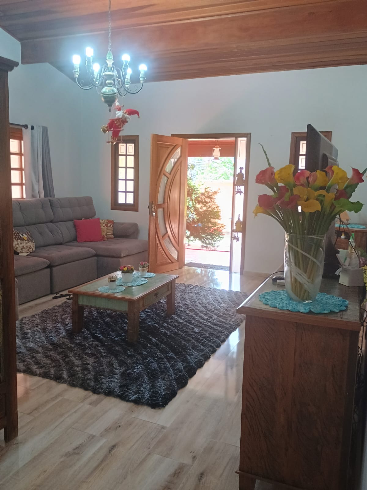 Casa 5 Dormitórios a Venda no Condomínio Horizonte Azul 1