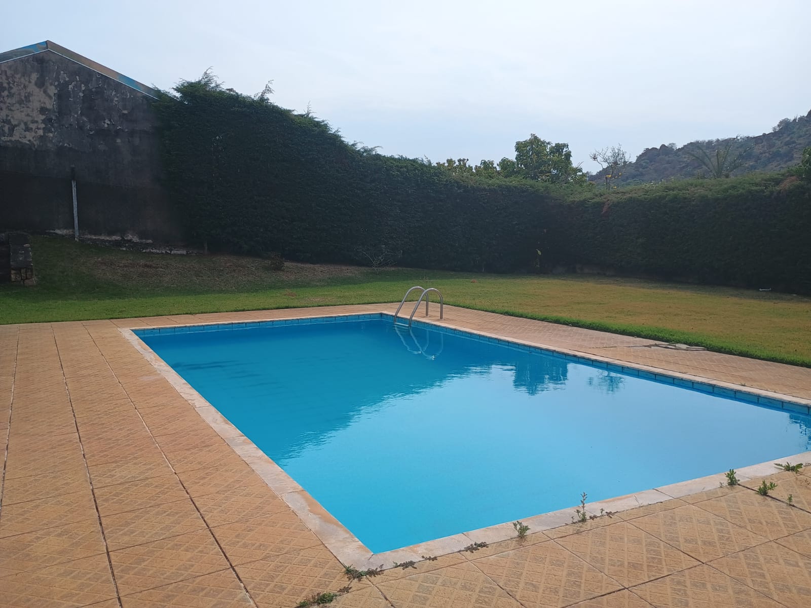 Casa Térrea 3 dormitórios e  Piscina a Venda em Condomínio de Itupeva