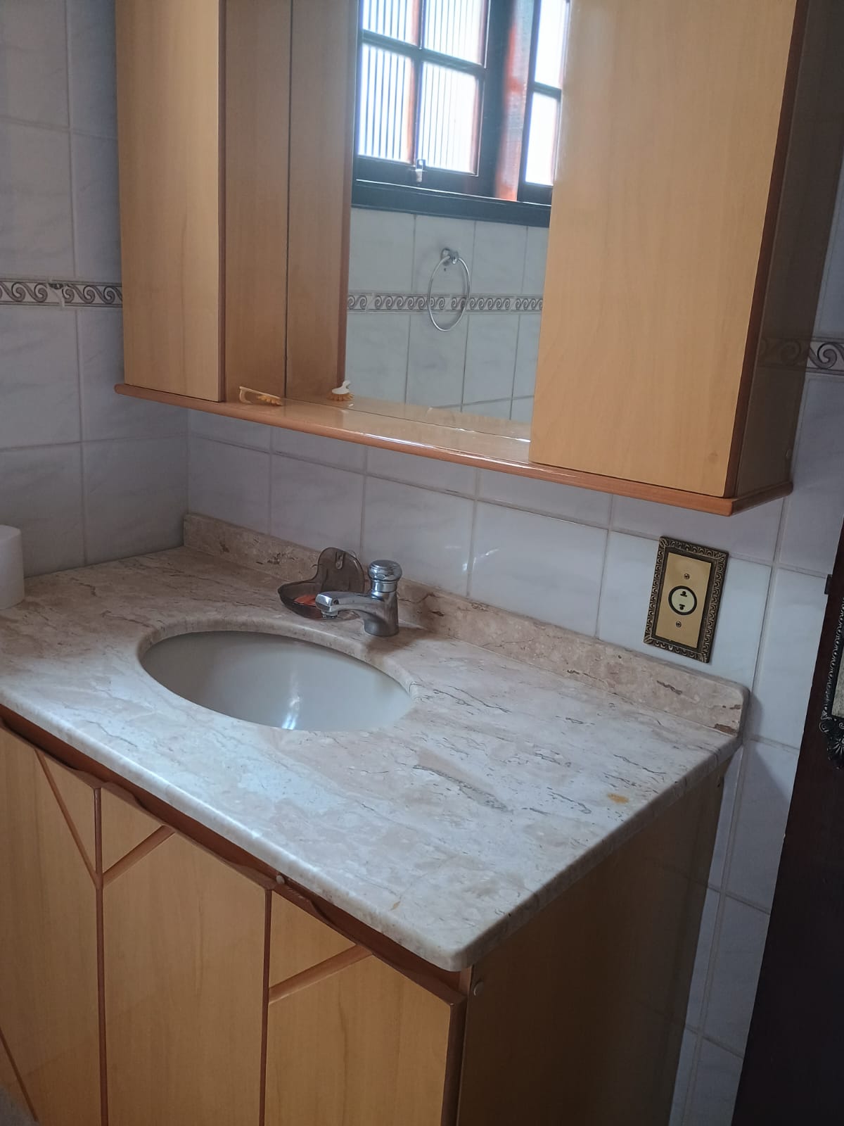 Casa Térrea 3 dormitórios e  Piscina a Venda em Condomínio de Itupeva