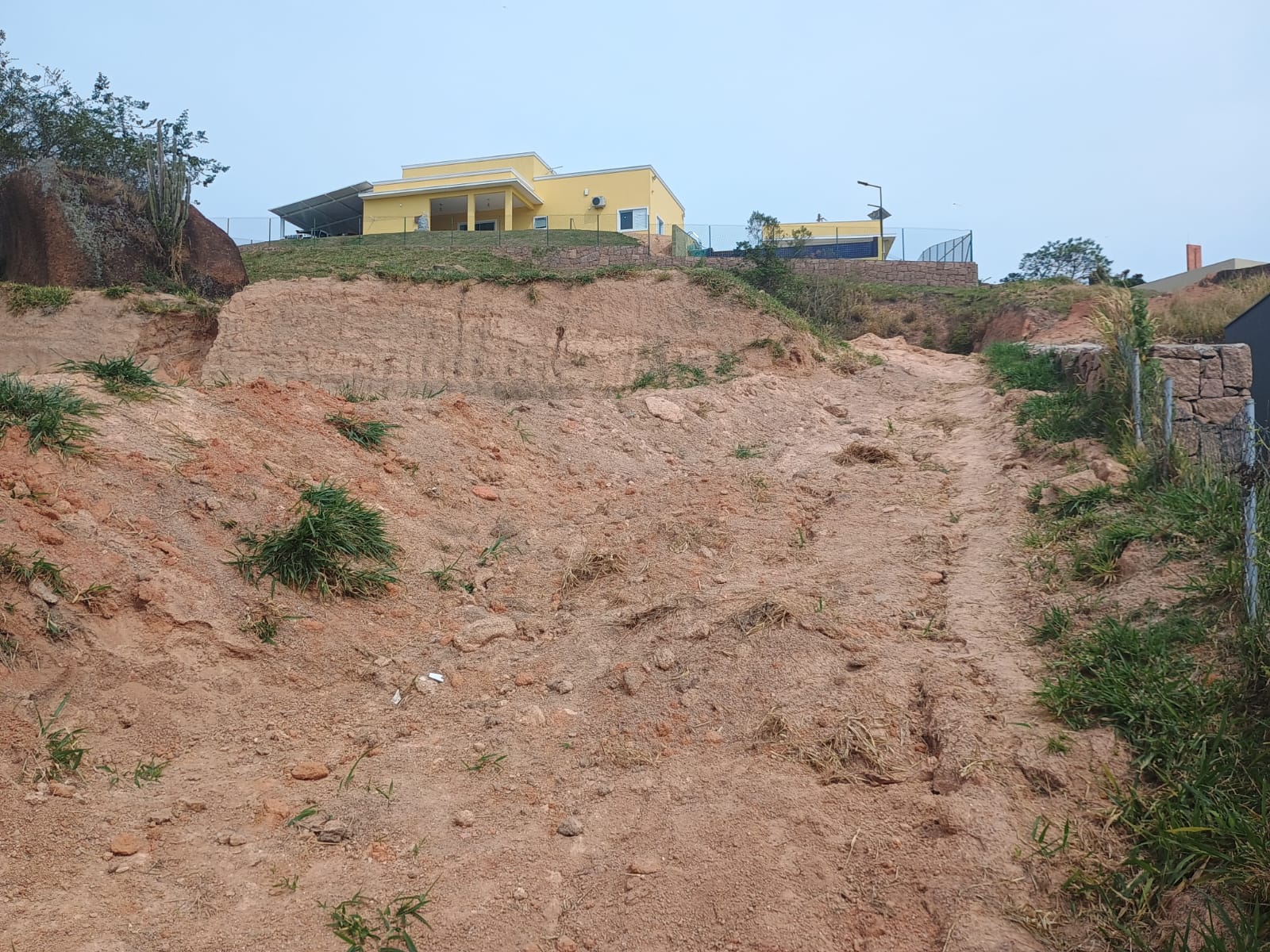 Terreno de 1000 m² a Venda no Condomínio Horizonte Azul 2