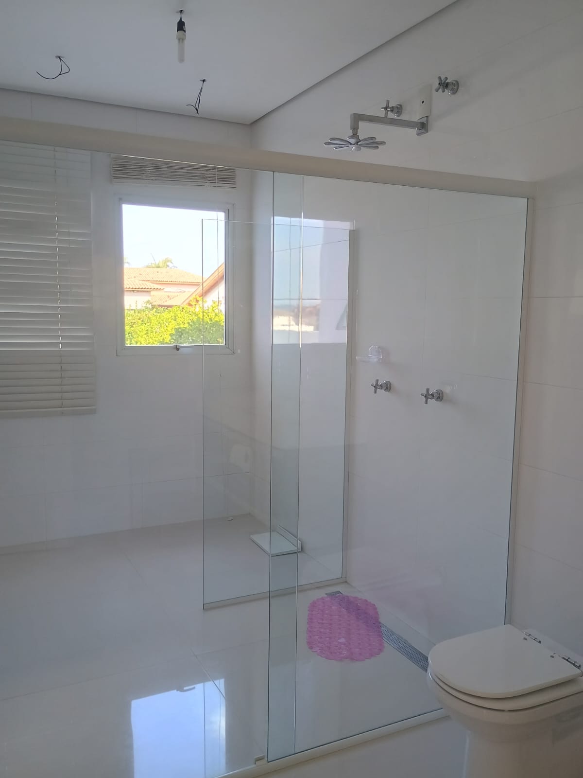 Sobrado  com 4 suítes a Venda no Horizonte Azul 2 em Itupeva 