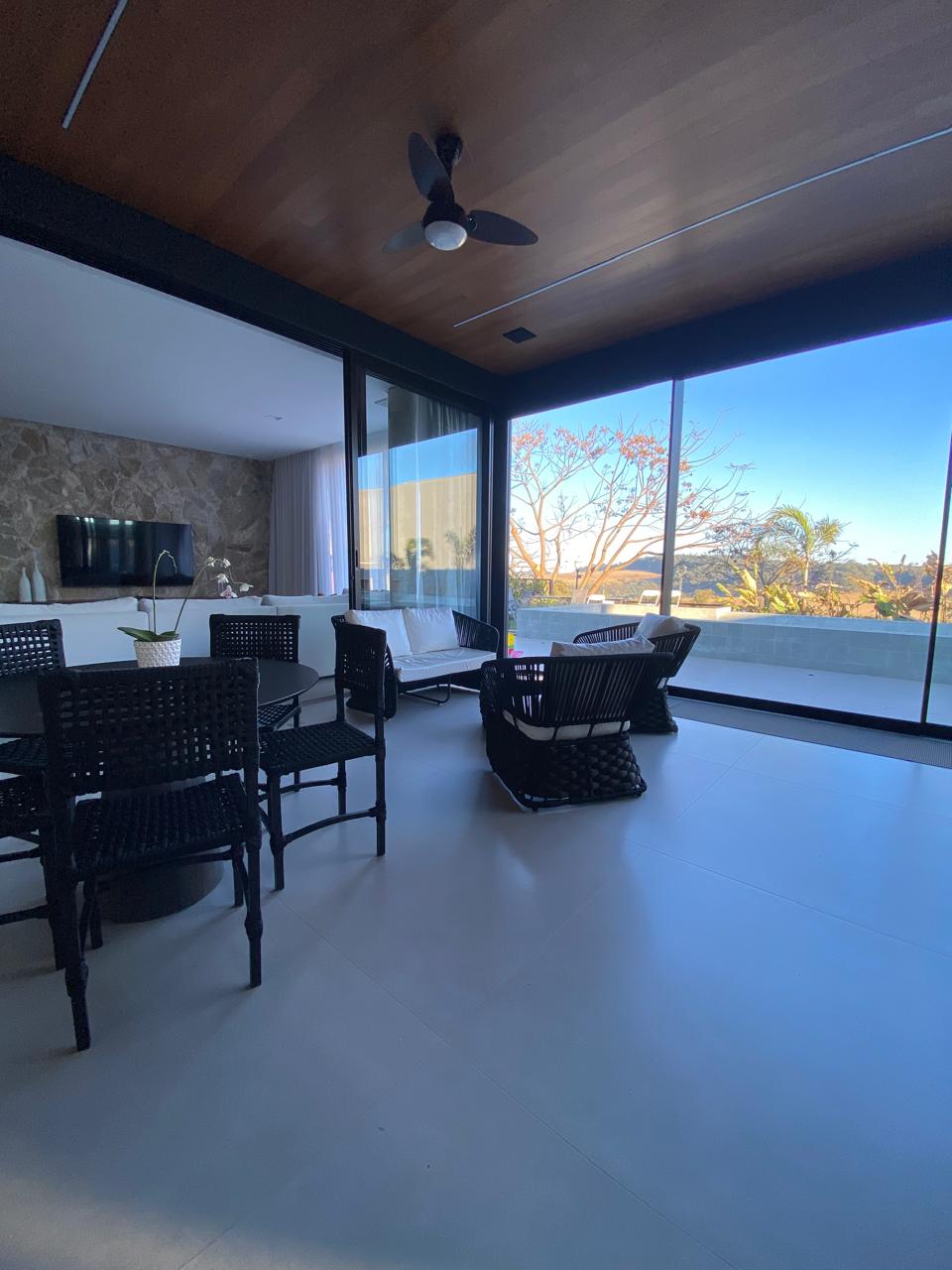 Casa de Alto Padrão a Venda no Fazenda Serra Azul II - Itupeva-SP