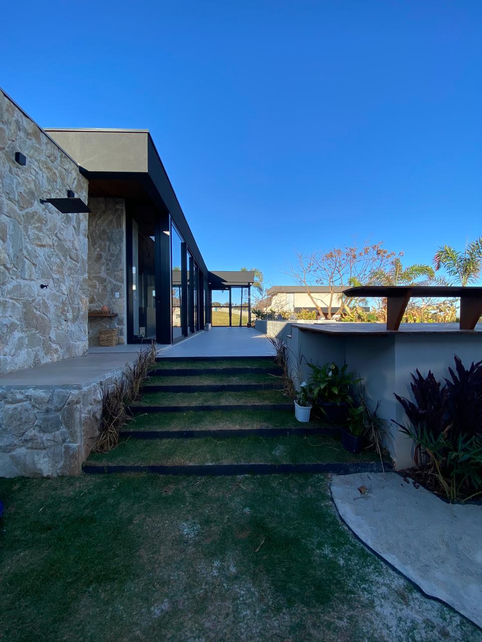 Casa de Alto Padrão a Venda no Fazenda Serra Azul II - Itupeva-SP