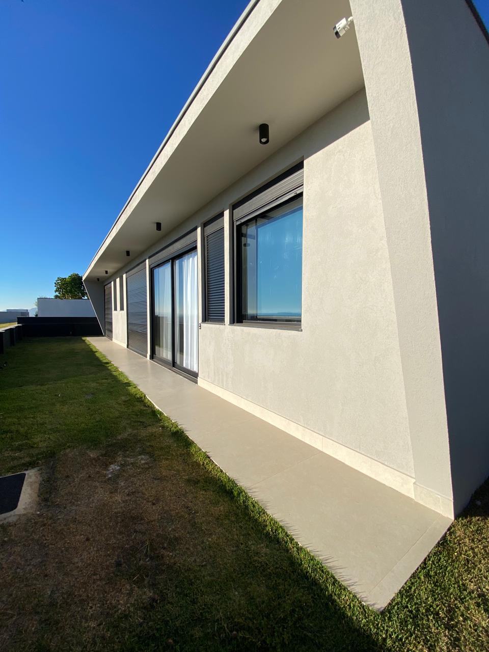 Casa de Alto Padrão a Venda no Fazenda Serra Azul II - Itupeva-SP