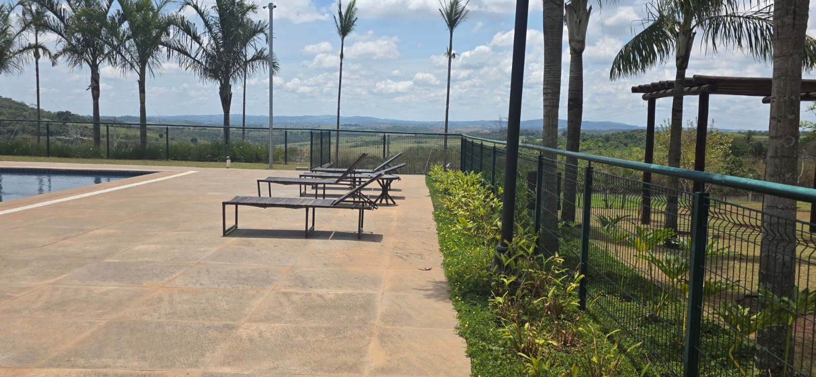 Perfeito Terreno em condomínio no Fazenda Serra Azul II em Itupeva 