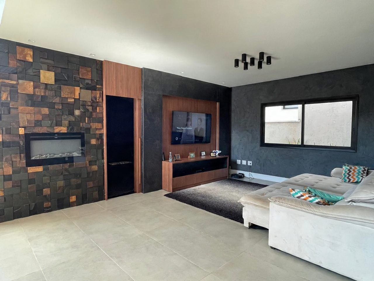 Casa de Alto Padrão à Venda no Fazenda Serra Azul II- Itupeva-SP 