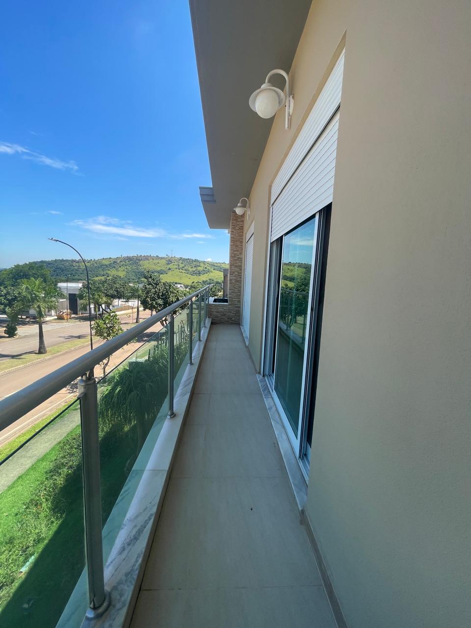 Casa 5 Suítes, Piscina e Espaço Gourmet à Venda no Condomínio Vida Real 