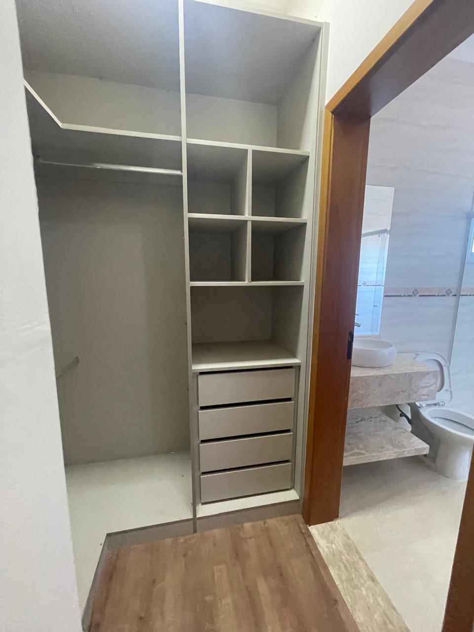 Casa 5 Suítes, Piscina e Espaço Gourmet à Venda no Condomínio Vida Real 