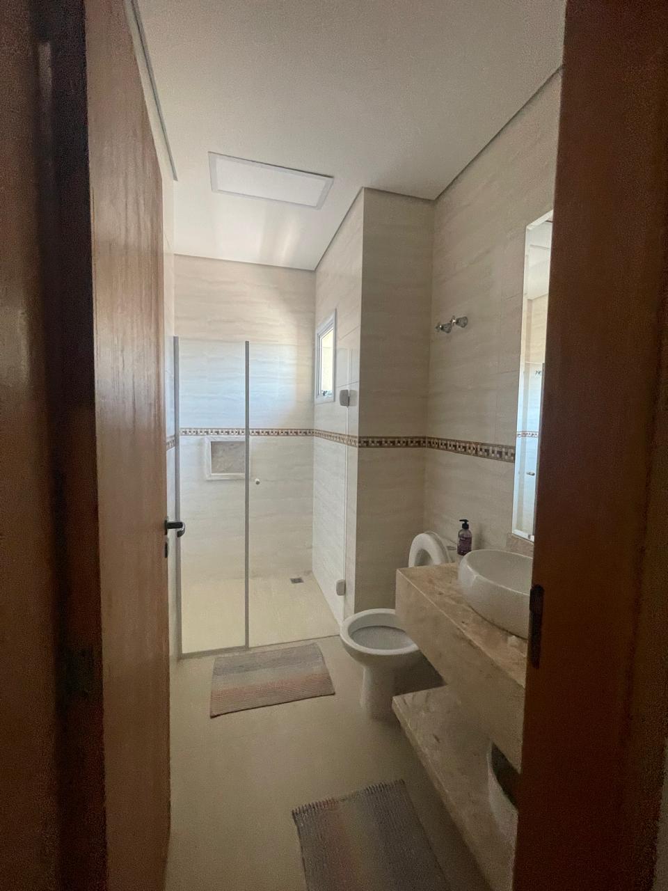 Casa 5 Suítes, Piscina e Espaço Gourmet à Venda no Condomínio Vida Real 