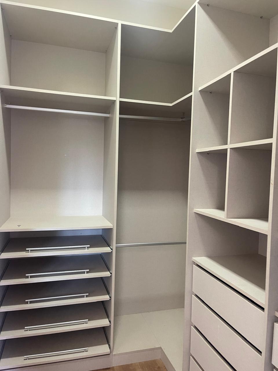 Casa 5 Suítes, Piscina e Espaço Gourmet à Venda no Condomínio Vida Real 